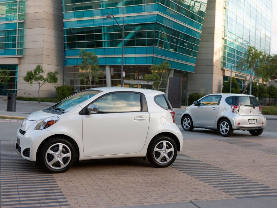  Scion iQ 2011 года  (фото 36 из 42)